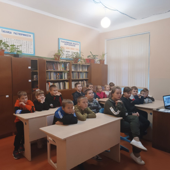 Искусственный интеллект и человек.