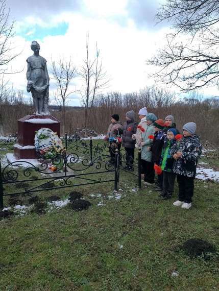 Урок мужества "Герой умрёт , но имя его живёт"..